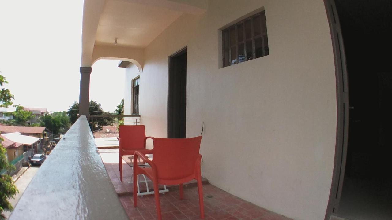 Beinte Singko De Marso Apartments Candon Екстериор снимка