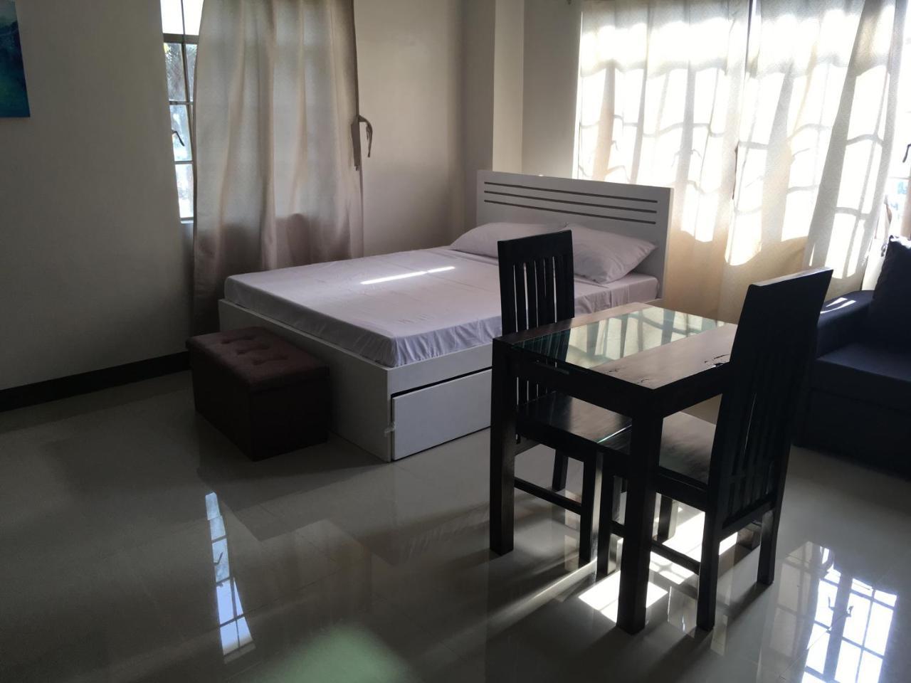 Beinte Singko De Marso Apartments Candon Екстериор снимка