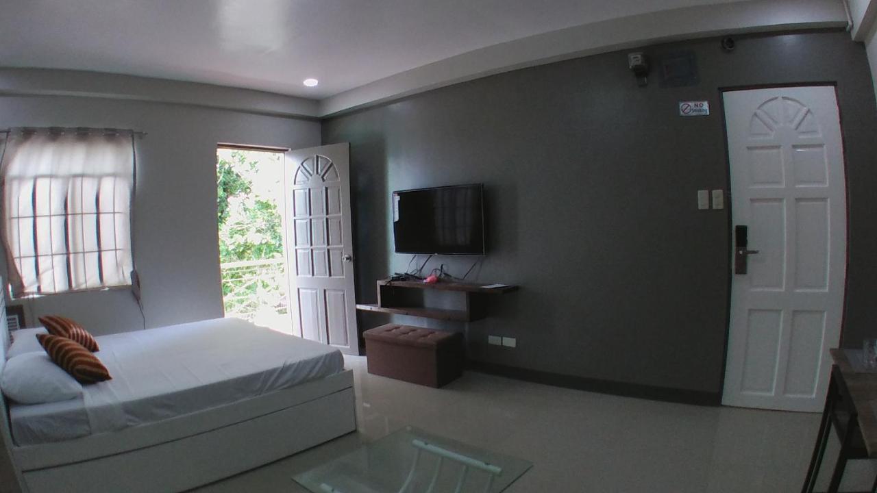 Beinte Singko De Marso Apartments Candon Екстериор снимка