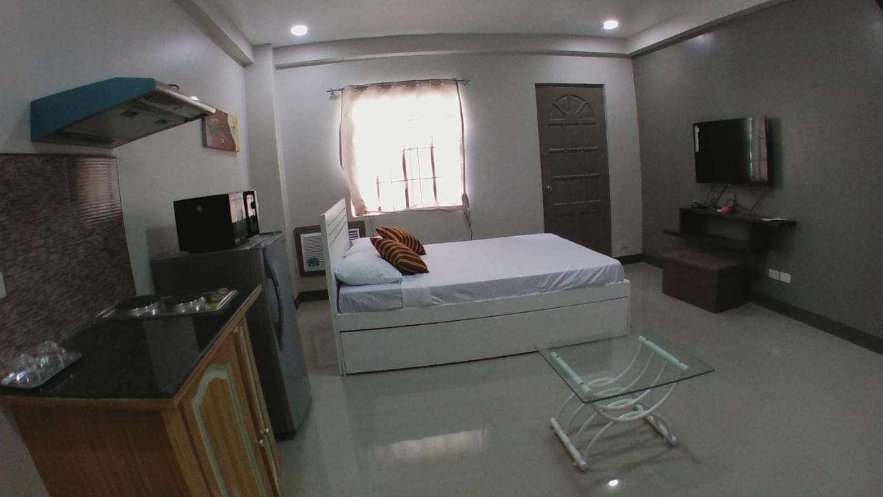 Beinte Singko De Marso Apartments Candon Екстериор снимка