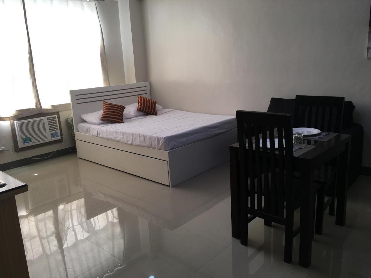 Beinte Singko De Marso Apartments Candon Екстериор снимка