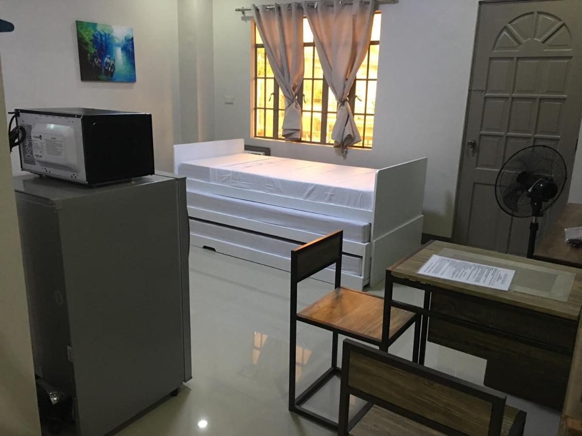 Beinte Singko De Marso Apartments Candon Екстериор снимка